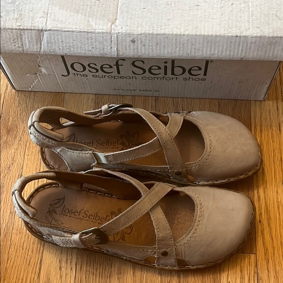 Josef Seibel Tan Rosalie Flats Comfortable Loafers - Picture 2 of 5